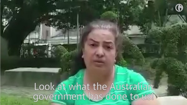 一對伊朗籍母子難民被輾轉送到台灣的台安醫院接受治療,但近日卻遭澳洲的邊境部隊來台強押出境,媽媽在接受媒體訪問時痛斥控訴,看看澳洲政府對我們做了什麼!(圖擷自《衛報》)