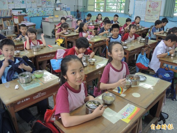 全國教育產業總工會、全國高級中等學校教育產業工會今天指出,少子女化衝擊,今年高中職招生嚴重供過於求,呼籲教育部正視,應立即調降各校的班級人數因應。示意圖,與新聞無關。(資料照,記者翁聿煌攝)