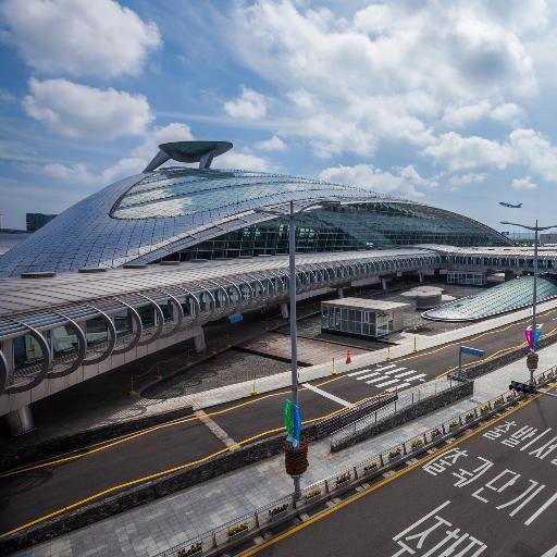 南韓首爾的仁川國際機場排第三。（圖擷自推特）