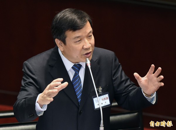 立法院今天(22日)進行考試院副院長人事同意權全院審查會,考試院副院長被提名人李逸洋和朝野立委進行詢答。(記者廖振輝攝)