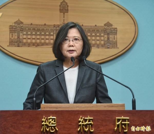 總統蔡英文今天環保團體代表時表示,過去這一年,新政府緊鑼密鼓展開各項改革工作,也沒有忽略環境議題的重要性,包括持續推進2025非核家園的進程,政府會在維持供電穩定的同時,讓核電廠如期退役。(資料照,記者方賓照攝)