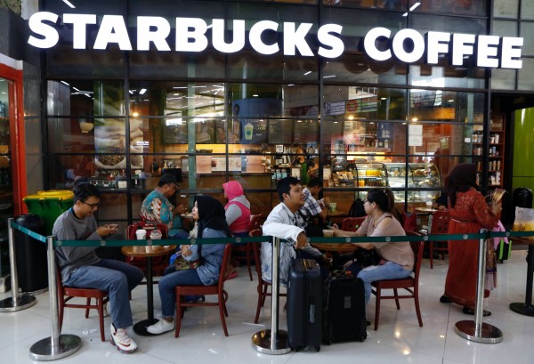 印尼和馬來西亞穆斯林組織共同呼籲民眾，抵制美國連鎖咖啡店星巴克 （Starbucks），原因是因為星巴克支持LGBT族群及同性婚姻。（路透）