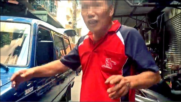 林姓屋主強調,自己的房子價值兩千萬,若變成凶宅,房價可能折半,他反問:「如果是你,會讓死人進屋嗎?」。(記者王宣晴翻攝)