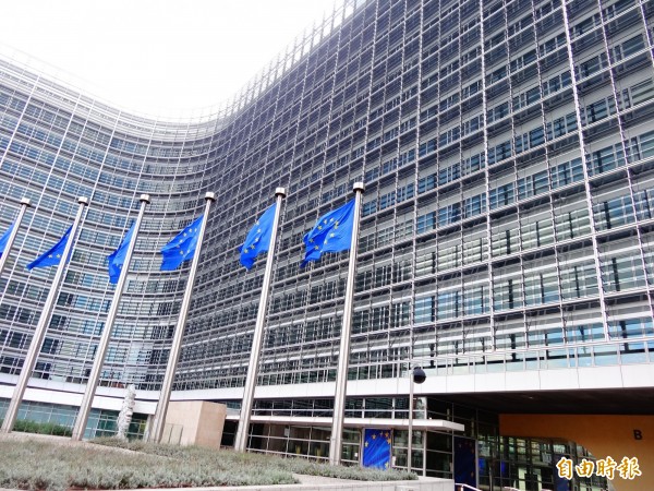 Under the last frame of the EU total of 2435 products, of which 64% came from China, the European Union headquarters in Brussels, Belgium Photo. (According to the information, the reporter Wang Menglun photo)