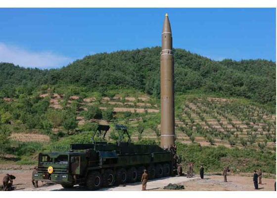 「火星-14型」使用液體燃料，具有高危險性，具有揮發性及不穩定性。（圖擷取自勞動新聞）