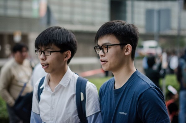 香港學民思潮成員黎汶洛表示,有意效法時代力兩,與黃之鋒與其他組織人士共同組黨,參選香港立法會選舉。(圖片擷取自黎汶洛臉書)
