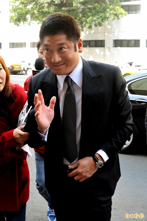 中信慈善基金會董事長辜仲諒今天被問到是否想經營大巨蛋,他表示「沒興趣那是騙人的」。(資料照,記者劉信德攝)