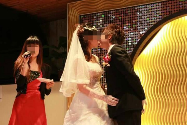 高嘉祥(右)與太太十分恩愛,如今卻天人永隔。(記者陳冠備翻攝)