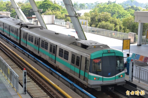 洪姓男子連2次留言提及「不回應 我要炸了捷運高鐵 跟政府」。(資料照)