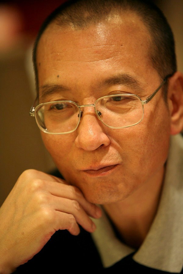 劉曉波欲前往北京治療遭拒，中國民運人士胡佳認為中國政府是政治謀殺。（路透）