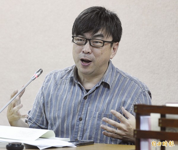蔡正元必須判賠中影1億7260萬8249元,段宜康諷刺地說,自己的賠款可以直接轉給中影公司,讓蔡正元少繳一點賠款。(資料照,記者陳志曲攝)