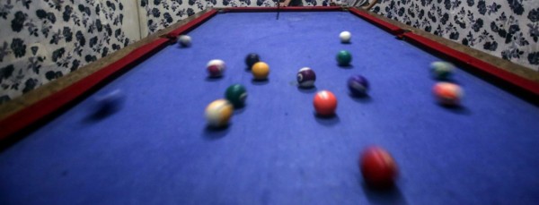 中国2名选手打假球,分别被禁赛6年、10年。撞球示意图。(欧新社)