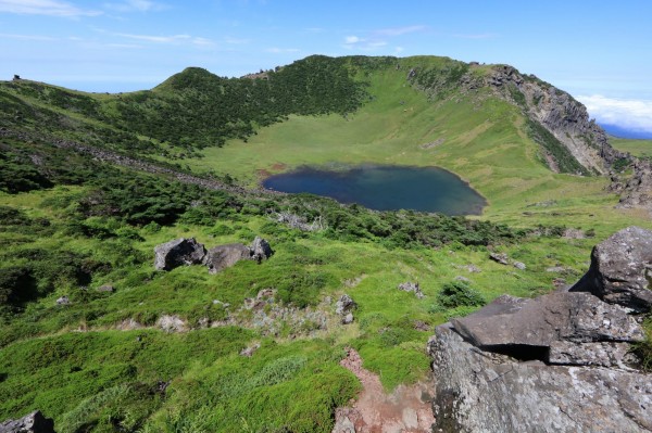 濟州島漢拏山一景。(法新社)