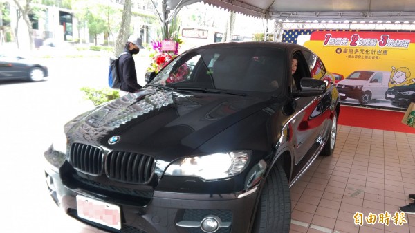Uber重返台灣市場,讓多元化計程車面臨司機召募不順的回境。(記者陳紜甄攝)
