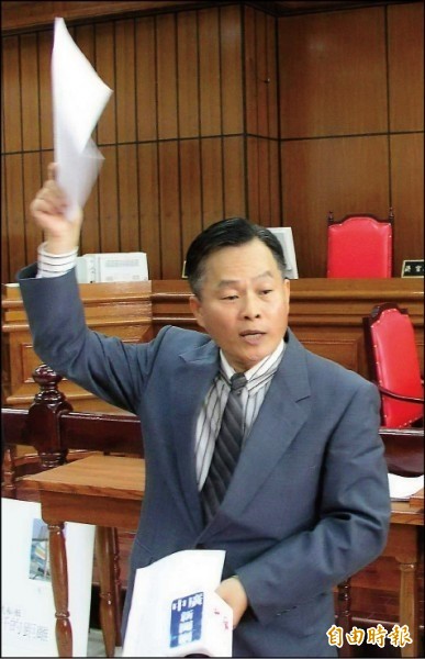 台北高等行政法院法官陳鴻斌涉嫌騷擾女助理,原被職務法庭判免職,再審後改判罰薪俸1年。(資料照)