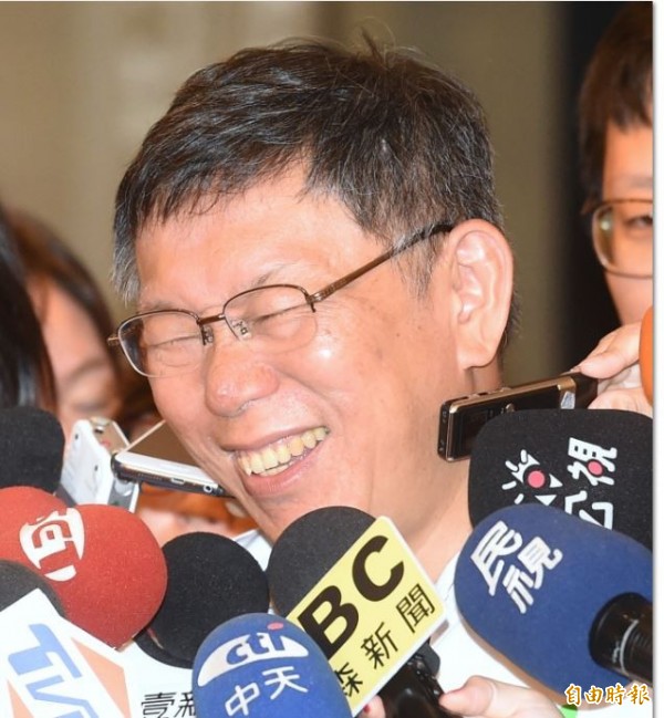 民進黨中執會今天通過「2018年直轄市長暨縣市長提名特別條例草案」,其中明訂若有「特殊選情」區域,可以經過中執會決議,另訂方案執行。黨內人士認為,這條規定主要是針對民進黨與無黨籍的台北市長柯文哲之間的合作。(資料照) 民進黨中執會今天通過「2018年直轄市長暨縣市長提名特別條例草案」,其中明訂若有「特殊選情」區域,可以經過中執會決議,另訂方案執行。黨內人士認為,這條規定主要是針對民進黨與無黨籍的台北市長柯文哲之間的合作。(資料照)