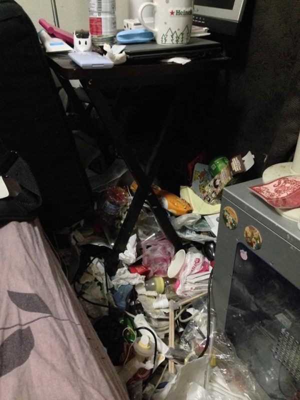 這些畫面網友見狀後直呼傻眼。(圖擷取自爆廢公社)
