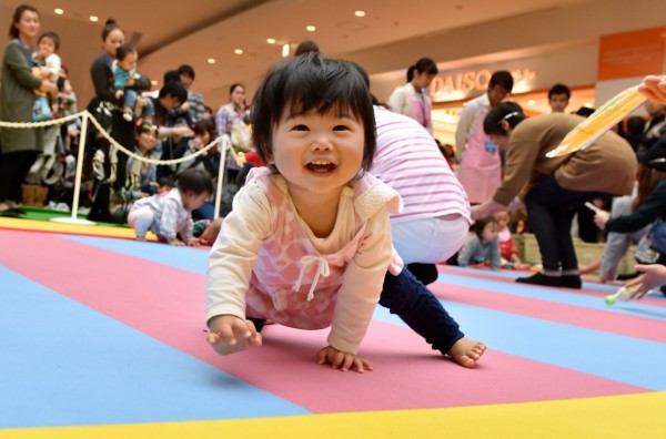 日本平成年间这30年里,新生儿最热门的名字分别是男生的「翔太」和女生的「美咲」。(法新社)