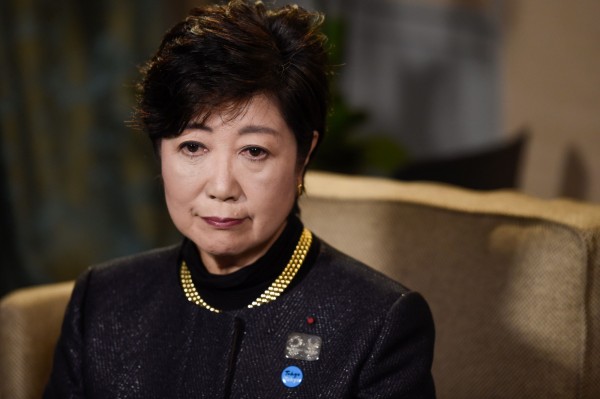 經歷上月眾議院大選大敗後,小池百合子在今(14)日宣布辭去希望之黨黨主席一職,並表示自己應專注在東京都的都政推行上。(法新社) 經歷上月眾議院大選大敗後,小池百合子在今(14)日宣布辭去希望之黨黨主席一職,並表示自己應專注在東京都的都政推行上。(法新社)