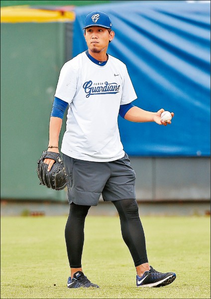 黃勝雄自7月6日重回一軍後,最滿意最近單局用球數變得精簡。(資料照) 黃勝雄自7月6日重回一軍後,最滿意最近單局用球數變得精簡。(資料照)