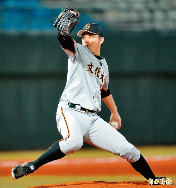 文化林安可中繼登板,投3.2局無失分拿下勝投。
(記者林正堃攝) 文化林安可中繼登板,投3.2局無失分拿下勝投。
(記者林正堃攝)