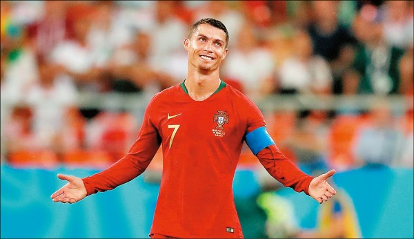   C. Ronaldo has been nominated for the best male player of F-A. (Photo information) 