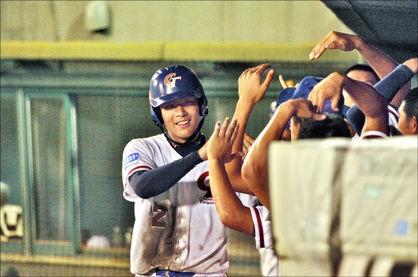 悍將選秀狀元戴培峰剛結束U18亞青賽事,近日內赴二軍報到。
(資料照) 悍將選秀狀元戴培峰剛結束U18亞青賽事,近日內赴二軍報到。
(資料照)