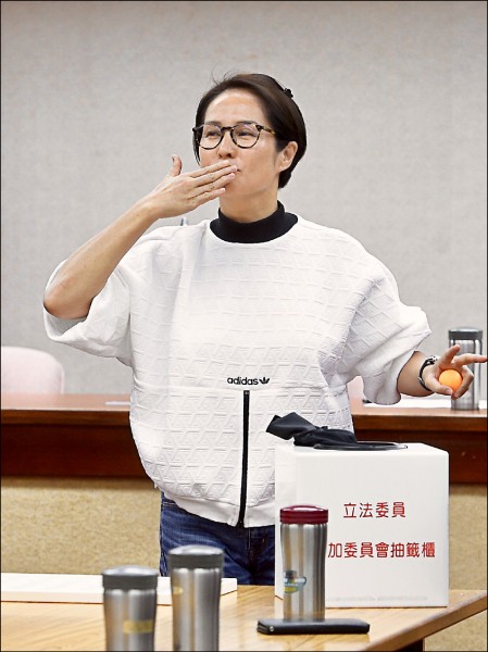 大法官決議:不受理藍營暨無黨籍高金素梅等卅九位立委所提「前瞻條例違憲『釋憲案』」(資料照) 大法官決議:不受理藍營暨無黨籍高金素梅等卅九位立委所提「前瞻條例違憲『釋憲案』」(資料照)
