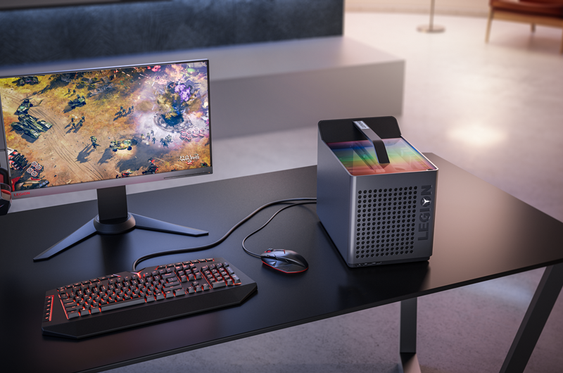迷你Cube桌機部分，19 公升容量高階款的 Legion C730，採用全透明頂板設計，建議售價4萬5,990元起。(圖Lenovo提供）