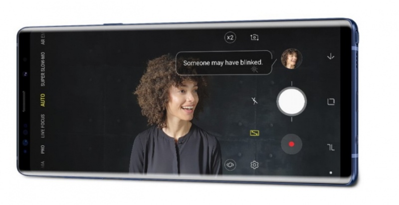 Note 9 相機支援智慧偵測功能，當影像畫面有眨眼、影像模糊，會提醒重拍。（圖／三星）