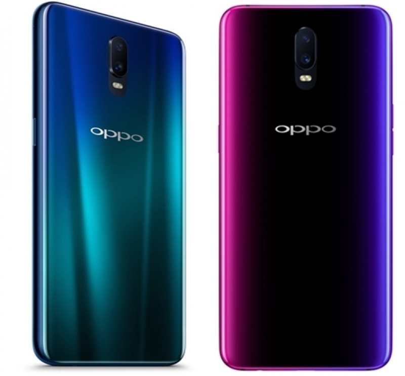 OPPO 發表新一代中階旗艦級新機 R17，機背有藍綠漸層色、紫紅漸層色，隨著光線折射呈現不同漸層的光影變化，頗具未來科技感與顏值質感，相當吸睛。(圖記者劉惠琴攝）