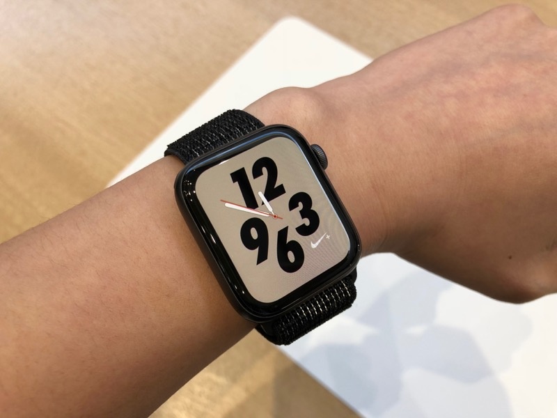 Nike+ 版的 Apple Watch Series 4（圖／記者黃敬淳攝）