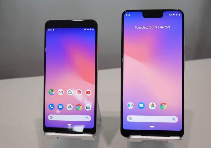 Google 新一代的Pixel 3 系列旗艦雙機，5.5 吋的Pixel 3、6.3吋擁「劉海」全螢幕的Pixel 3 XL；前置自拍相機均搭載雙鏡頭（支援廣角拍攝），機背主相機為單鏡頭。（圖記者劉惠琴攝）