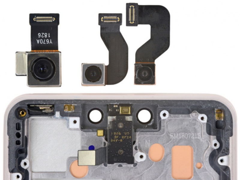 Google Pixel 3 XL。（圖翻攝自iFixit)