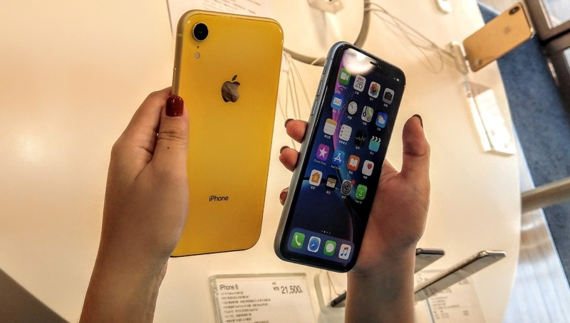 iPhone XR 登台開賣（圖片來源／記者劉惠琴攝）