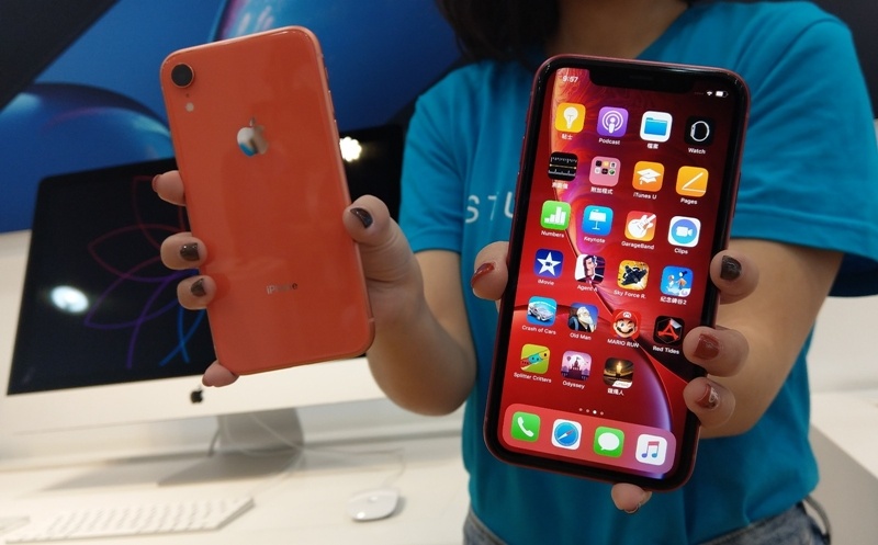 iPhone XR 登台開賣（圖片來源／記者劉惠琴攝）