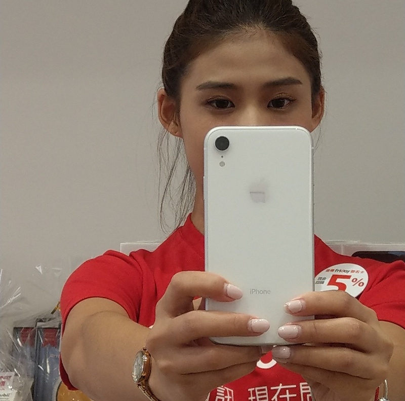 iPhone XR 登台開賣（圖片來源／記者劉惠琴攝）