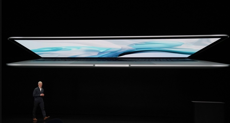 13.3吋的MacBook Air 薄度僅1.56公分、重僅1.25 公斤。（圖片來源／法新社）
