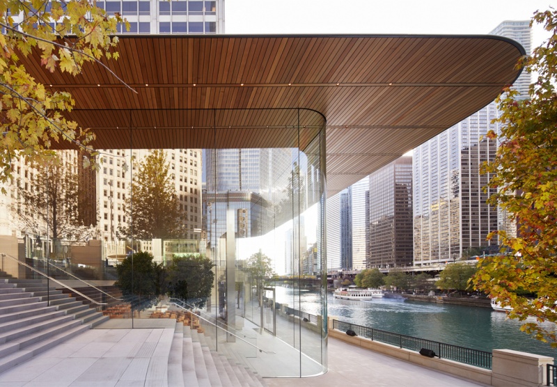 蘋果 Apple Michigan Avenue 旗艦直營店串連起芝加哥河、先鋒廣場與密西根大道。（圖片來源／蘋果官網）
