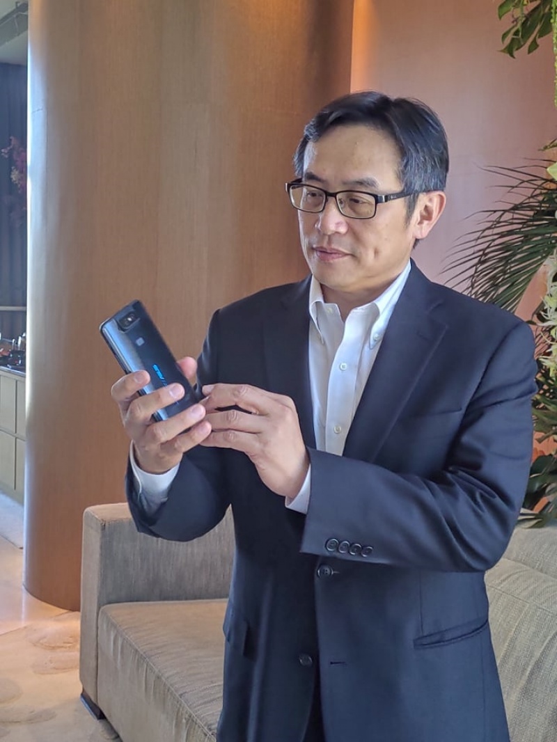 華碩翻轉雙鏡頭旗艦機 ZenFone 6 相機實測拍攝，圖為華碩全球副總裁林宗樑。（圖／記者劉惠琴攝；使用ZenFone 6 手機拍攝）