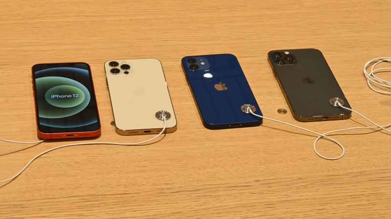 iPhone 12 全 9 種顏色直擊