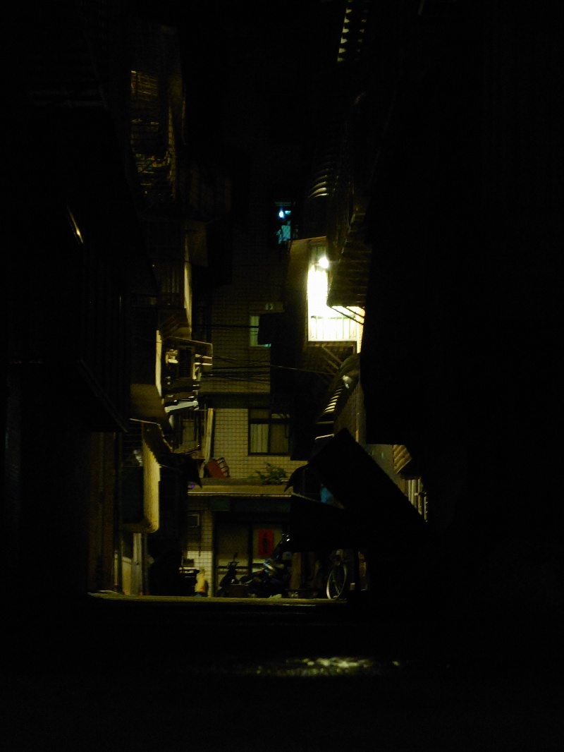 Xperia 1 III 夜拍（專業模式、未啟用 HDR）