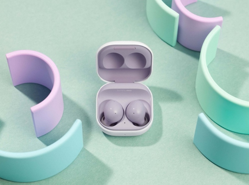 三星新款無線降噪耳機 Galaxy Buds 2，共有黑、白、薰衣草紫與薄荷綠四種配色。（圖／三星提供）
