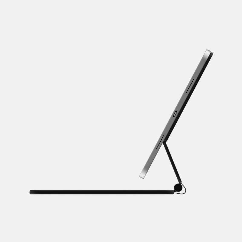 國外設計師繪製假想的iPad Pro 2022 新機渲染概念設計圖，搭劉海螢幕與更加縮窄細邊框，機身顏色則是沿用前代去年M1版的灰與黑色。（圖翻攝設計師@ld_vova個人IG）
