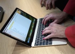 令人訝異的輕薄力!Apple 新 Macbook 現場體驗