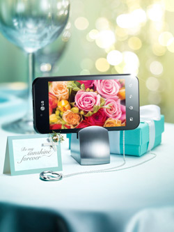 LG 發表多款全新旗艦級行動裝置及第一款 4G LTE 智慧型手機 - MWC 2011