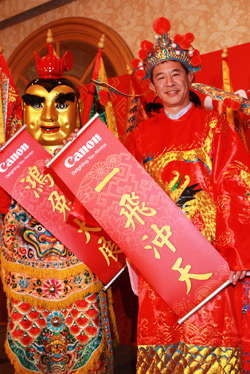 2010 Canon 台灣業績成長 27 % 營業額突破五十億元