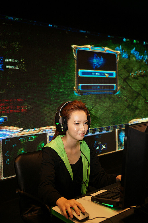 台北國際電玩展有多夯 肢障人士都站起來捧場 - TGS 2011