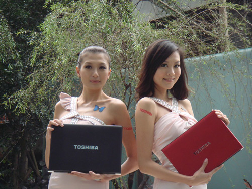 TOSHIBA 發表 2011 年新款筆電