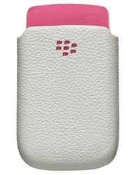 台灣大哥大首賣白色 BlackBerry Torch